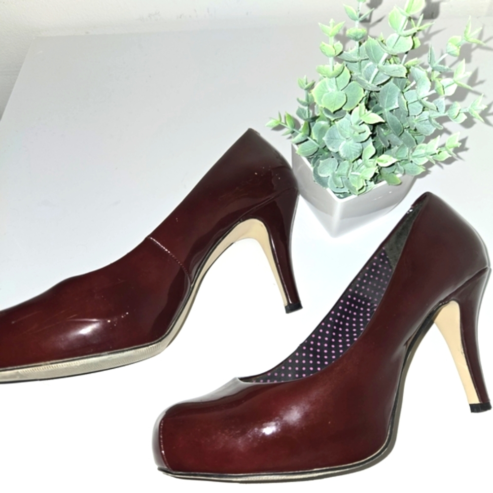 Madden Girl Women's Burgundy Pumps